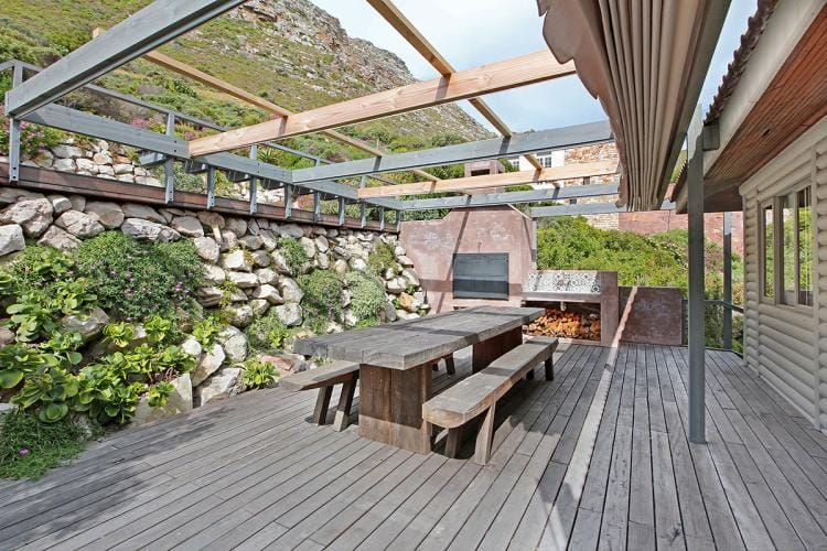 Photo 4 of Southern Right Villa accommodation in Misty Cliffs, Cape Town with 5 bedrooms and 4 bathrooms