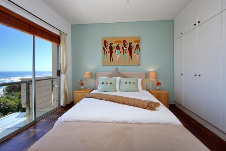 Photo 3 of Studio Colorado accommodation in Camps Bay, Cape Town with 1 bedrooms and 1 bathrooms