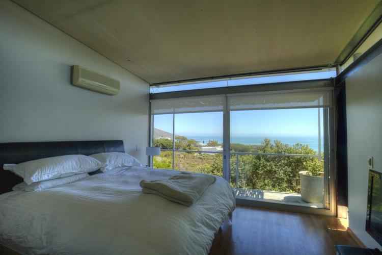 Photo 2 of Sunset Hideaway accommodation in Camps Bay, Cape Town with 2 bedrooms and 2 bathrooms