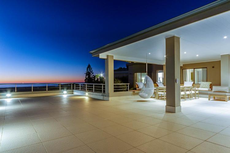 Photo 18 of Sunset Paradise accommodation in Llandudno, Cape Town with 5 bedrooms and 4.5 bathrooms