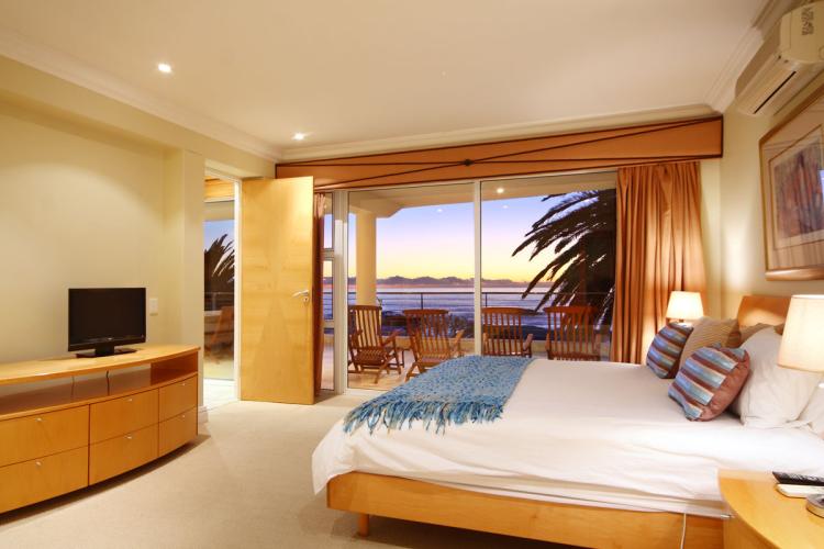 Photo 12 of Victoria Penthouse accommodation in Bakoven, Cape Town with 4 bedrooms and  bathrooms