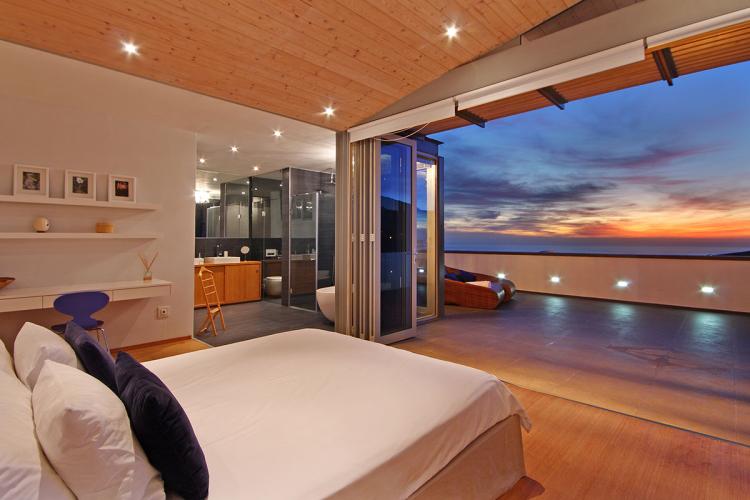 Photo 8 of Villa Aurora accommodation in Camps Bay, Cape Town with 5 bedrooms and 5 bathrooms