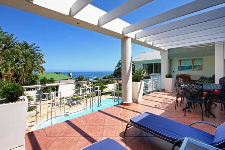 Photo 4 of Villa Shanklin accommodation in Camps Bay, Cape Town with 5 bedrooms and 5 bathrooms