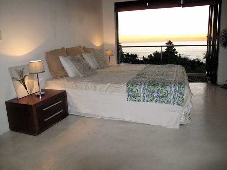Photo 10 of Ottawe Views accommodation in Camps Bay, Cape Town with 4 bedrooms and 3 bathrooms