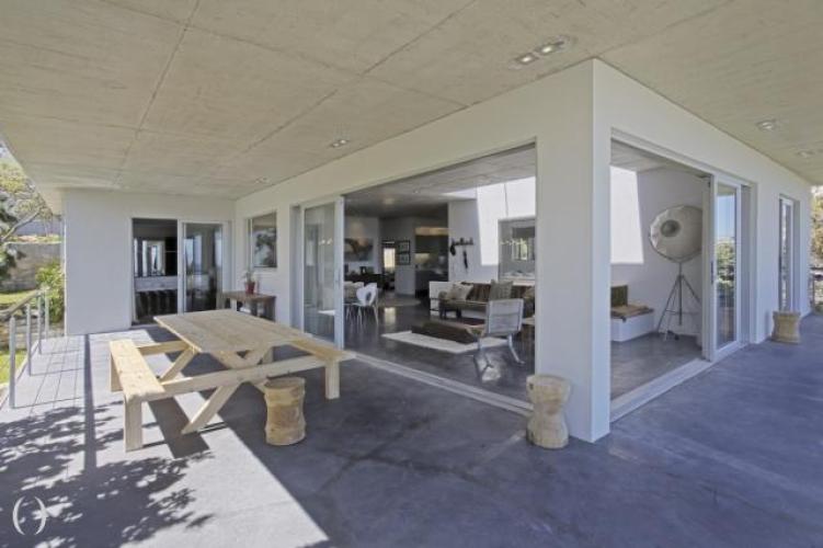 Photo 12 of Castle Mare accommodation in Camps Bay, Cape Town with 2 bedrooms and 2 bathrooms