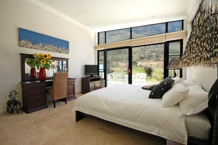 Photo 6 of Majestic accommodation in Camps Bay, Cape Town with 3 bedrooms and 3 bathrooms