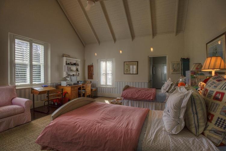Photo 5 of Vineyard Farmhouse accommodation in Constantia, Cape Town with 5 bedrooms and 5 bathrooms