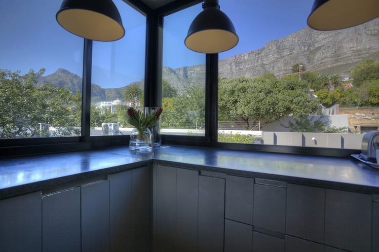 Photo 8 of Oranjezicht Modern Villa accommodation in Oranjezicht, Cape Town with 3 bedrooms and 3 bathrooms