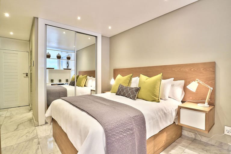 Photo 2 of Studio Hyde Park accommodation in City Centre, Cape Town with 1 bedrooms and 1 bathrooms