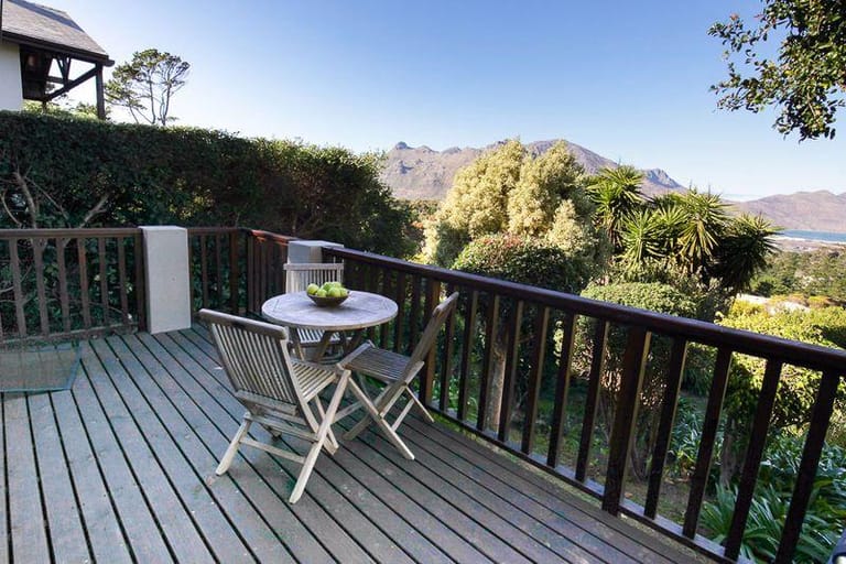 Photo 5 of Ruyteplaats Lodge accommodation in Hout Bay, Cape Town with 2 bedrooms and  bathrooms