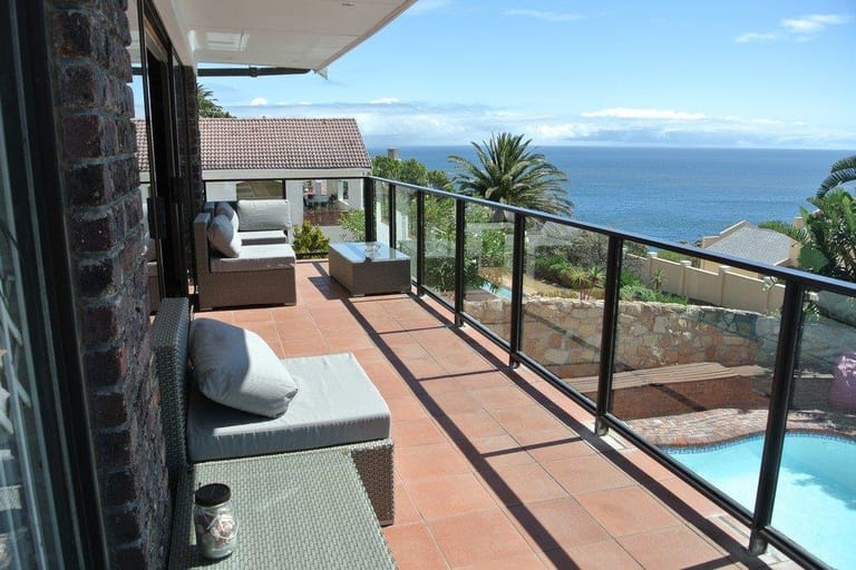 Photo 3 of Sandy Bay accommodation in Llandudno, Cape Town with 3 bedrooms and 2 bathrooms