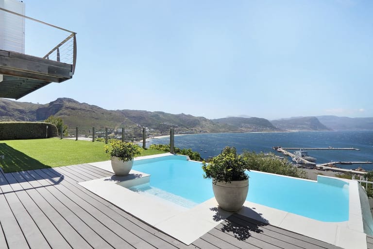 Photo 14 of Villa Simonstown accommodation in Simons Town, Cape Town with 5 bedrooms and 5 bathrooms