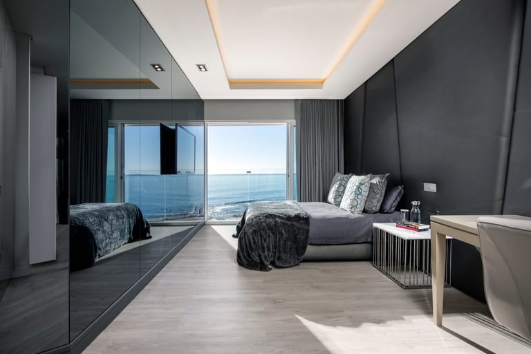 Endless Penthouse - bedroom