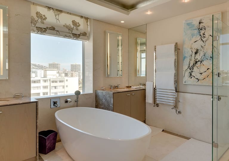 Photo 5 of La Rive Penthouse accommodation in Mouille Point, Cape Town with 4 bedrooms and 4 bathrooms