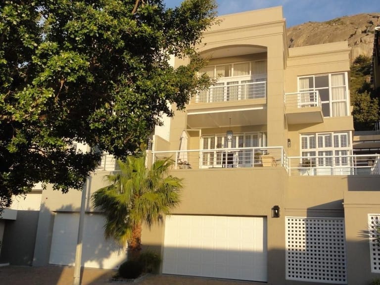 Photo 5 of 35 Arcadia Road Villa accommodation in Bantry Bay, Cape Town with 3 bedrooms and 3 bathrooms