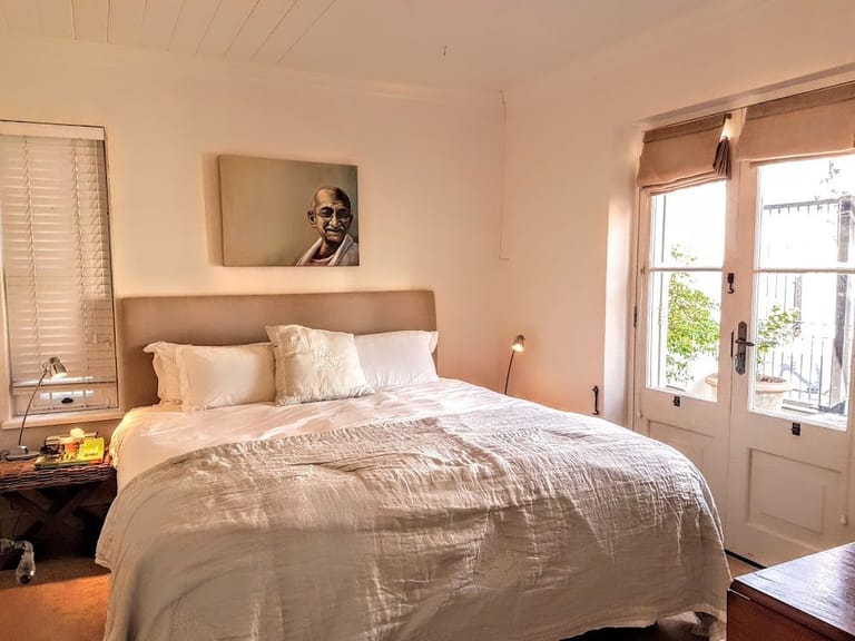 Photo 9 of Emary Villa accommodation in Newlands, Cape Town with 4 bedrooms and 3.5 bathrooms