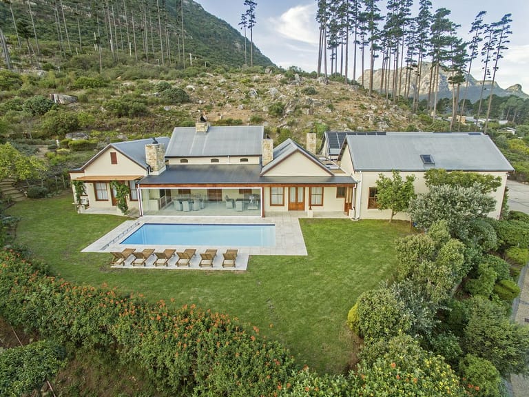 Photo 34 of Kenrock Tanglin accommodation in Hout Bay, Cape Town with 6 bedrooms and 5 bathrooms