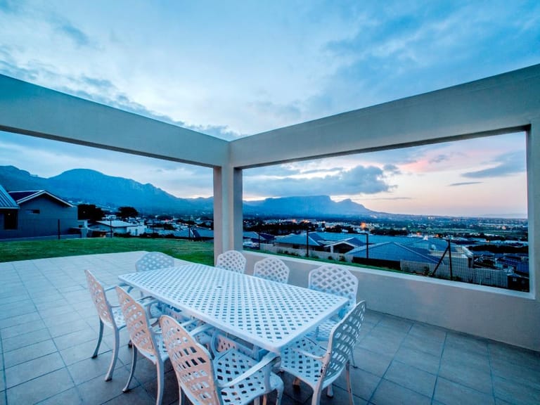 Photo 19 of Mountain Side Mansion accommodation in Tokai, Cape Town with 4 bedrooms and 4 bathrooms