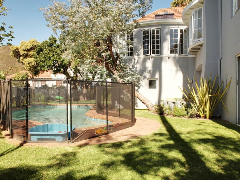 Photo 7 of Villa Le Sueur accommodation in Fresnaye, Cape Town with 4 bedrooms and 2 bathrooms