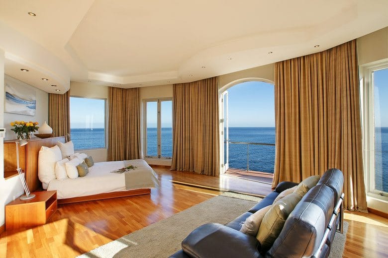 Photo 1 of San Michele accommodation in Bantry Bay, Cape Town with 3 bedrooms and 2 bathrooms