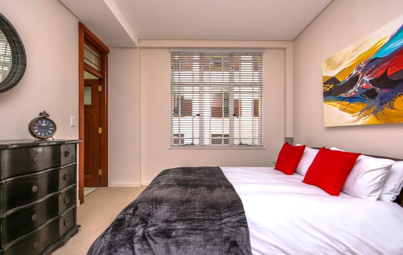 Photo 11 of On The Square accommodation in City Centre, Cape Town with 1 bedrooms and 1 bathrooms