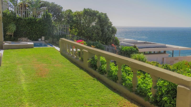 Photo 8 of Sea Villa on the Bend accommodation in Llandudno, Cape Town with 4 bedrooms and 3 bathrooms