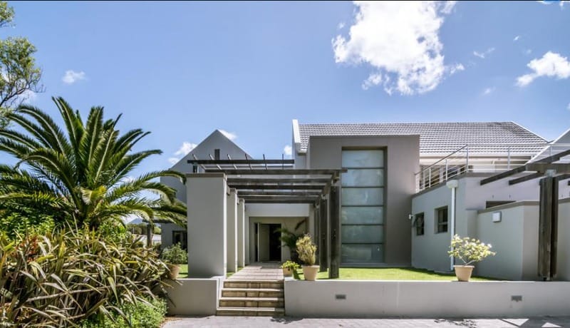 Photo 19 of Constantia Villa accommodation in Constantia, Cape Town with 6 bedrooms and 5 bathrooms