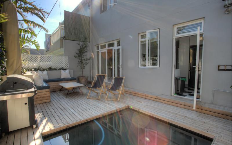 Photo 3 of Hunter Apartment accommodation in Fresnaye, Cape Town with 2 bedrooms and 1.5 bathrooms
