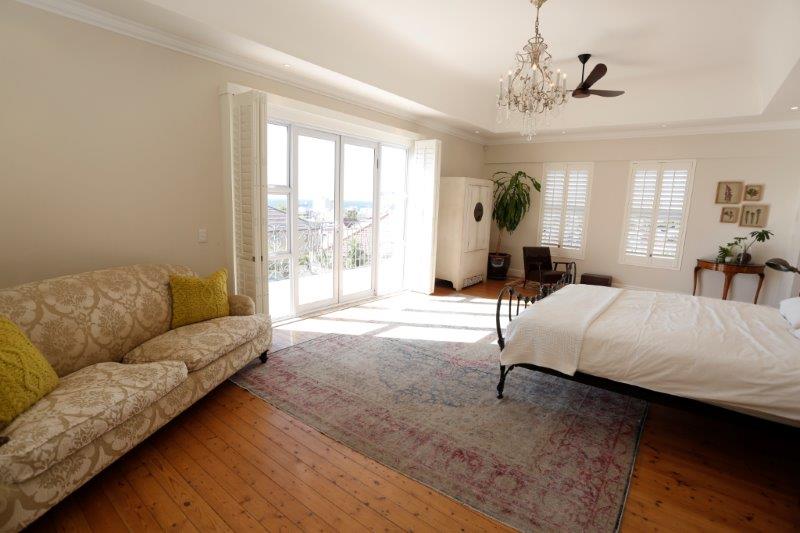 Photo 3 of Avenue Le Hermite accommodation in Fresnaye, Cape Town with 5 bedrooms and 4 bathrooms