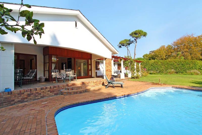Photo 1 of Constantia Danbury Cross accommodation in Constantia, Cape Town with 4 bedrooms and 3 bathrooms