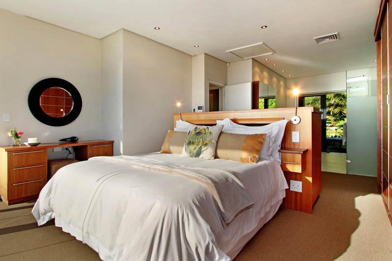 Photo 14 of Panacea accommodation in Camps Bay, Cape Town with 5 bedrooms and 5 bathrooms