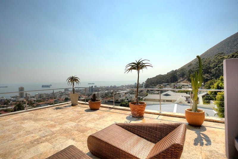 Photo 14 of Villa Dishant accommodation in Fresnaye, Cape Town with 3 bedrooms and 3 bathrooms