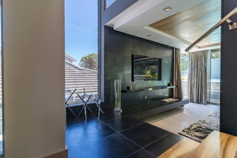 Photo 21 of Villa Pascal accommodation in Camps Bay, Cape Town with 4 bedrooms and 4 bathrooms