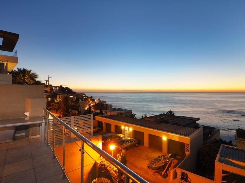 Photo 3 of Villa Ravine Road accommodation in Bantry Bay, Cape Town with 4 bedrooms and 3 bathrooms