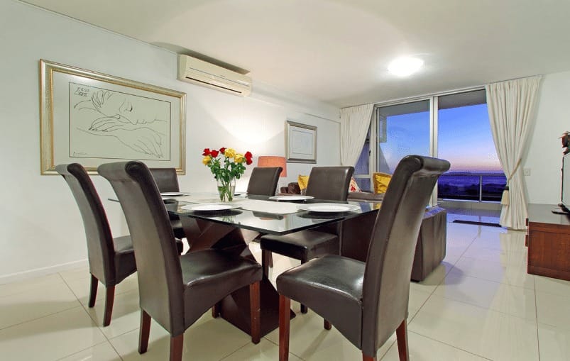 Photo 5 of Dolphin Beach H104 accommodation in Bloubergstrand, Cape Town with 3 bedrooms and 2 bathrooms