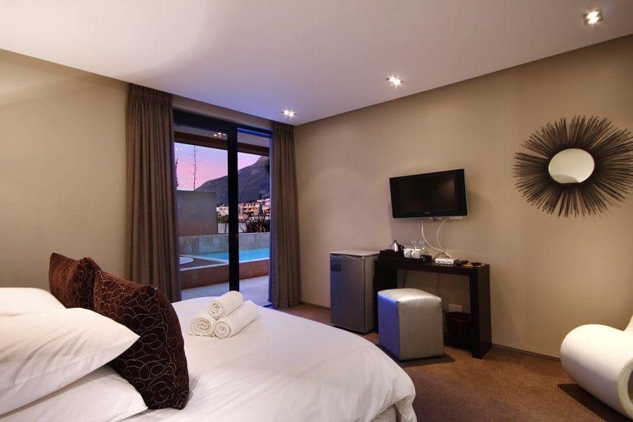 Photo 3 of Azamare accommodation in Camps Bay, Cape Town with 4 bedrooms and 4 bathrooms
