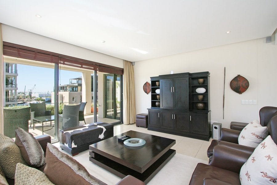 Photo 8 of Faulconier 303 accommodation in V&A Waterfront, Cape Town with 2 bedrooms and 2 bathrooms