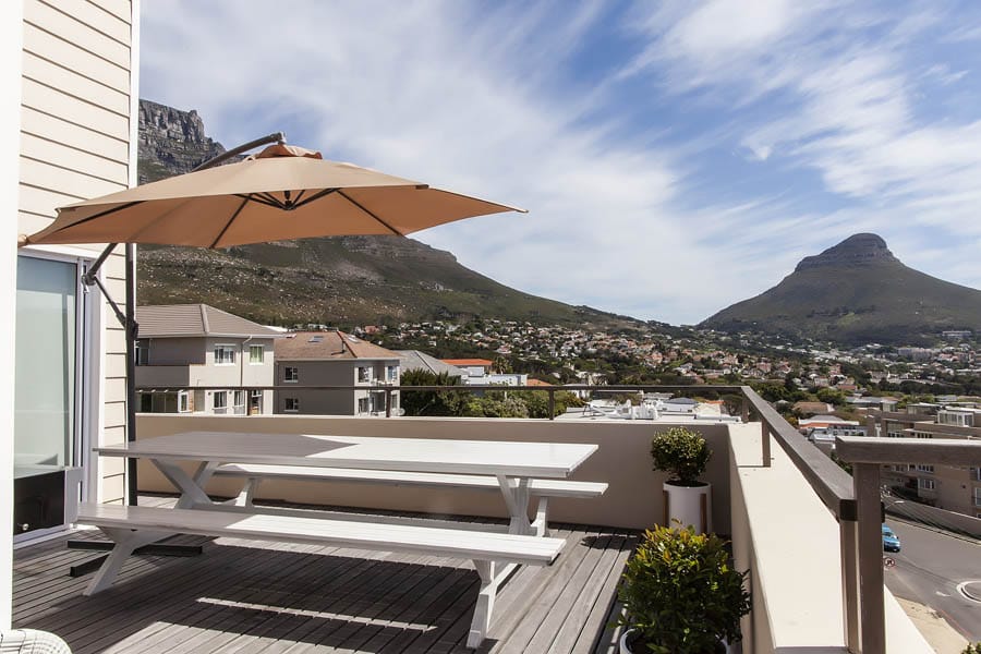 Photo 7 of Vredehoek Penthouse accommodation in Vredehoek, Cape Town with 2 bedrooms and 2 bathrooms