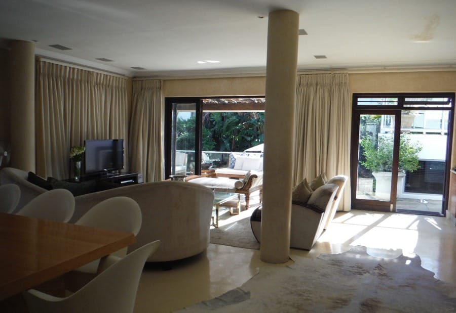 Photo 10 of White House accommodation in Fresnaye, Cape Town with 3 bedrooms and 3 bathrooms