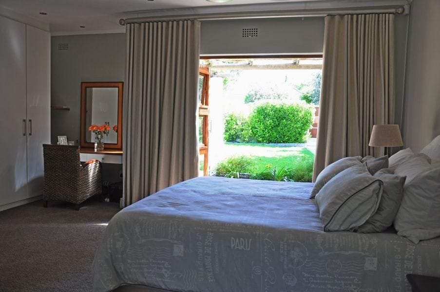 Photo 5 of Tokai Villa accommodation in Tokai, Cape Town with 4 bedrooms and 4 bathrooms