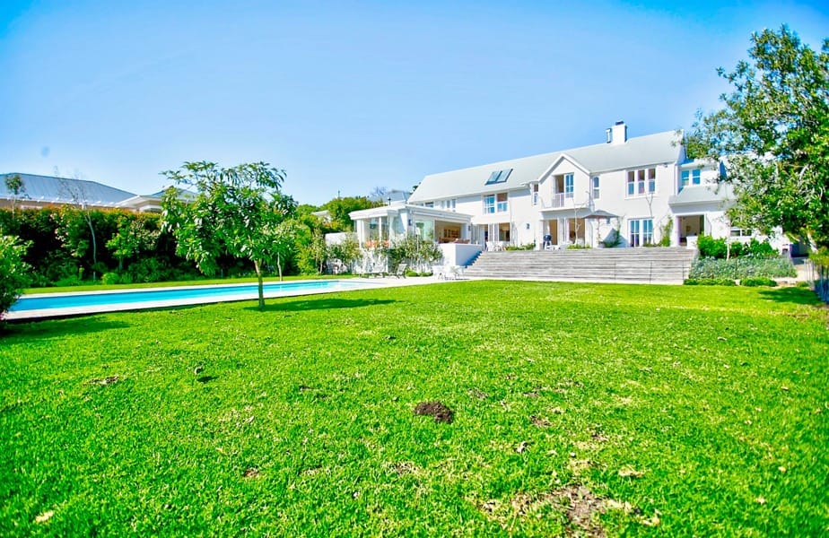 Photo 12 of Claremont Sidmouth Villa accommodation in Claremont, Cape Town with 5 bedrooms and 5 bathrooms