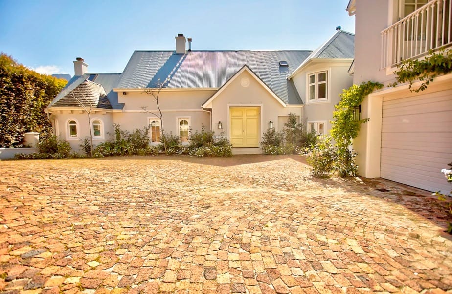 Photo 18 of Claremont Sidmouth Villa accommodation in Claremont, Cape Town with 5 bedrooms and 5 bathrooms