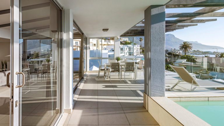 Penthouse 4 Photo 9
