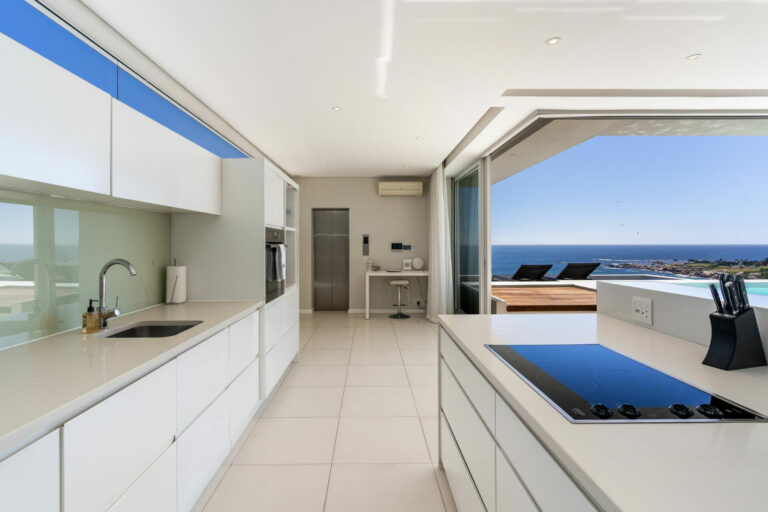 Penthouse Kitchen (2)