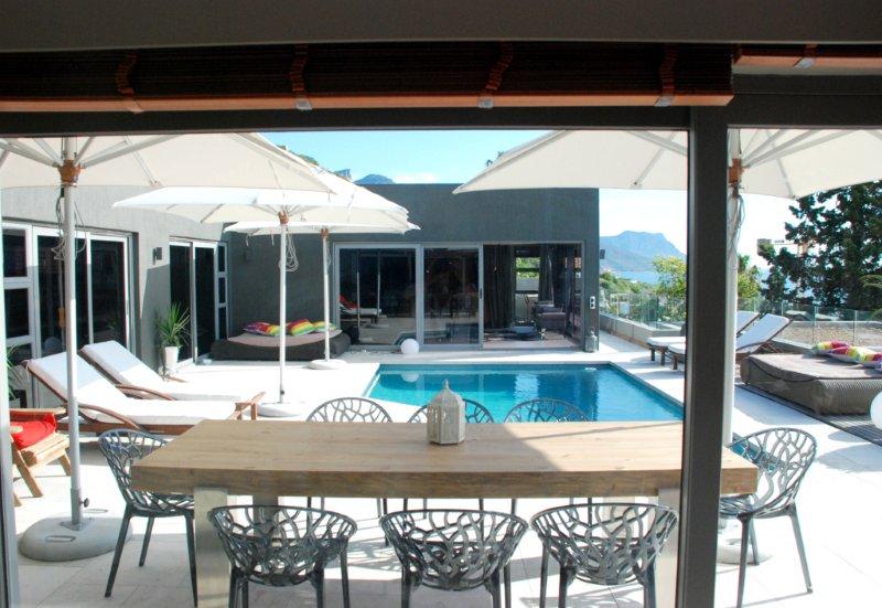 Photo 4 of 10 Clifton Steps accommodation in Clifton, Cape Town with 4 bedrooms and 4 bathrooms