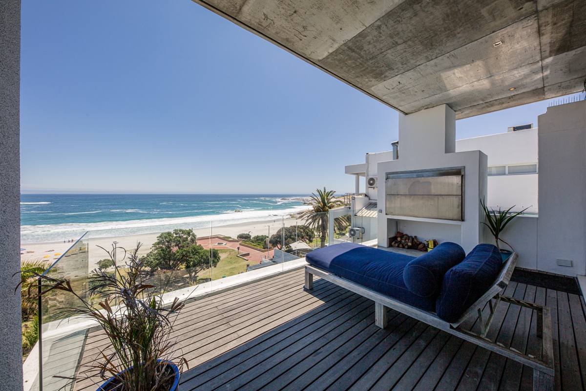 Photo 31 of 15 Views Penthouse accommodation in Camps Bay, Cape Town with 1 bedrooms and 1 bathrooms