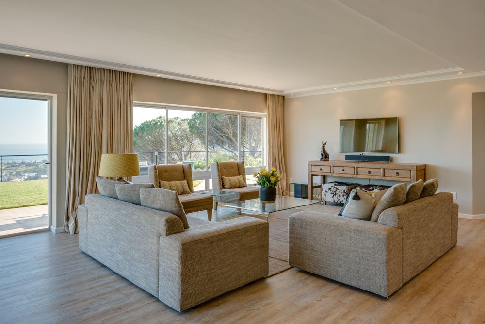Photo 23 of 15 Woodford accommodation in Camps Bay, Cape Town with 6 bedrooms and 6 bathrooms