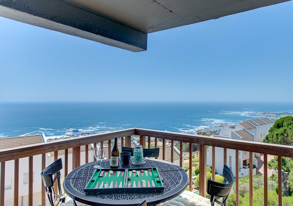 Photo 2 of 16 Barbara Road Villa accommodation in Camps Bay, Cape Town with 4 bedrooms and 4 bathrooms