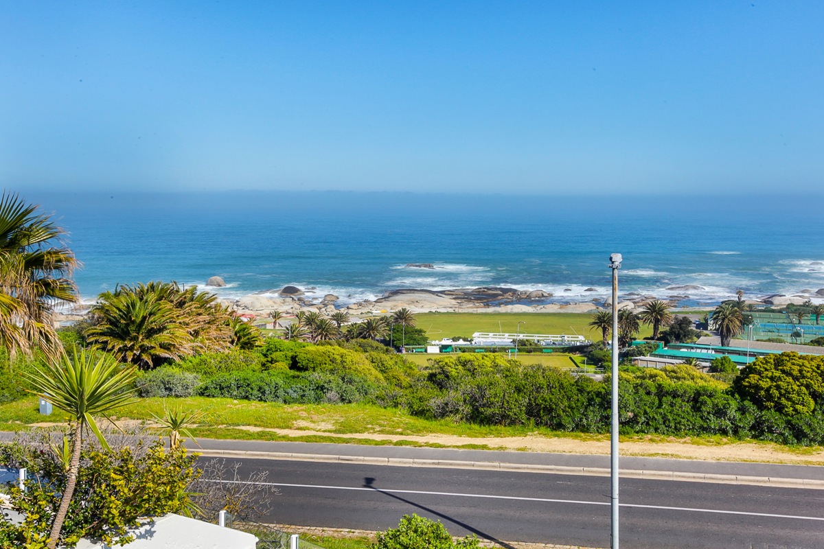 Photo 12 of 16 on Nautica accommodation in Clifton, Cape Town with 3 bedrooms and 2 bathrooms