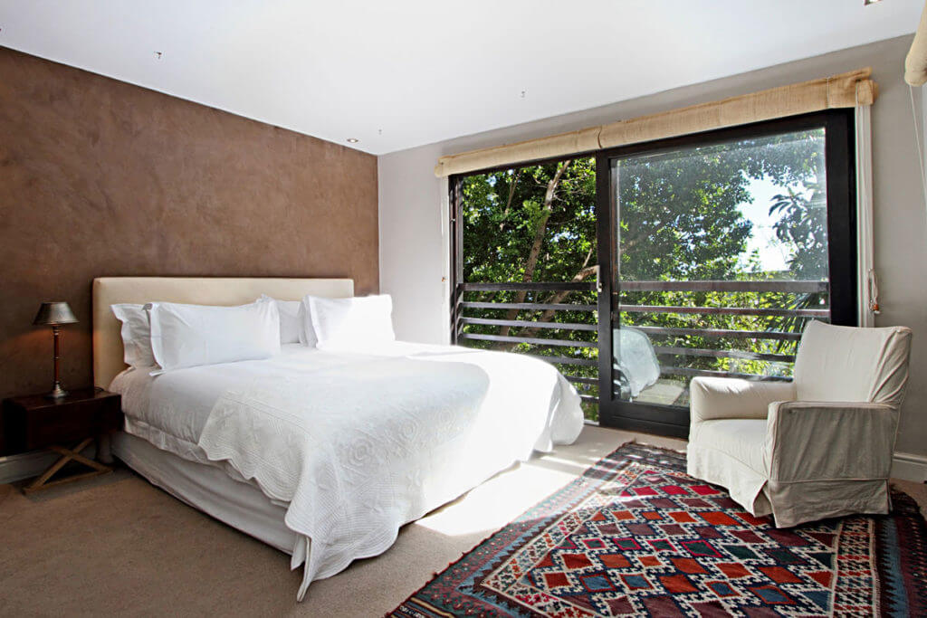 Photo 9 of 17 Geneva Middle accommodation in Camps Bay, Cape Town with 1 bedrooms and 1 bathrooms